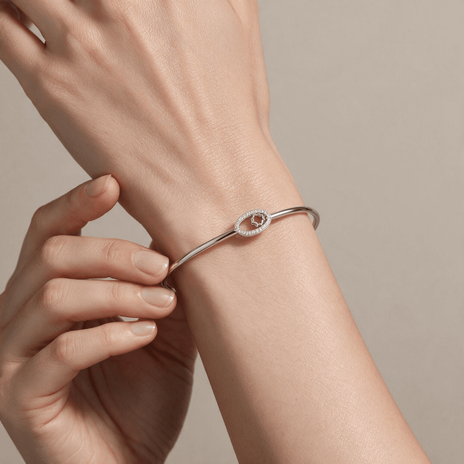 Aurora Halo Diamond Bangle , Yellow Gold , 1.2 Inch , 18 K