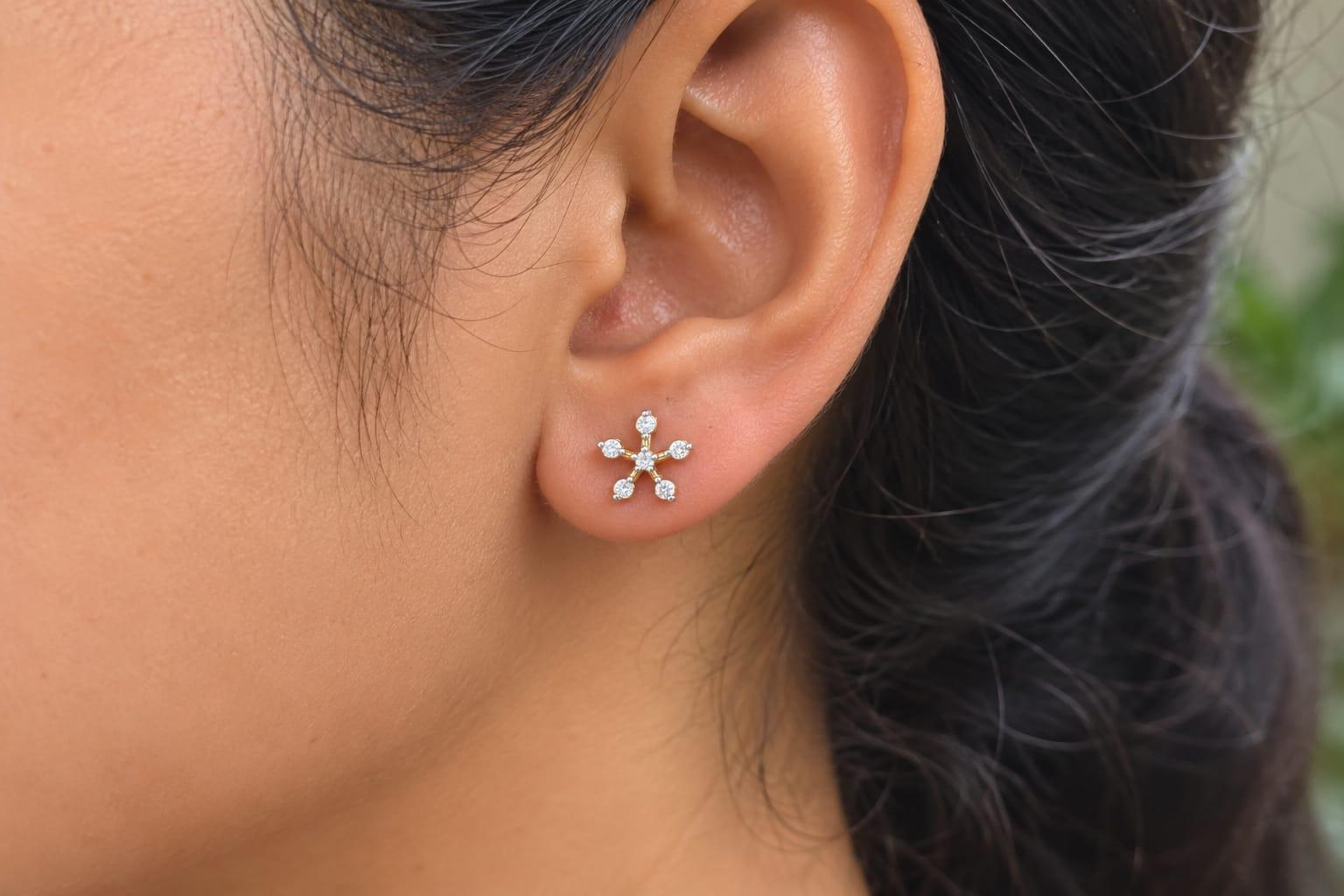 Floral Diamond Cluster Stud , Yellow Gold , 18 K