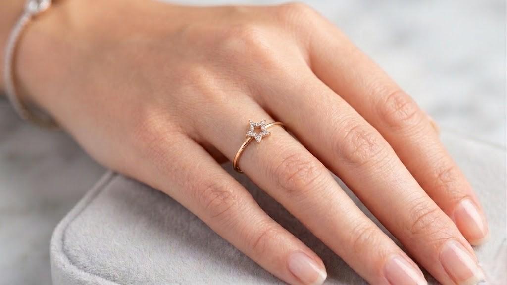 star diamond ring , 7MM , 18 K , Yellow Gold