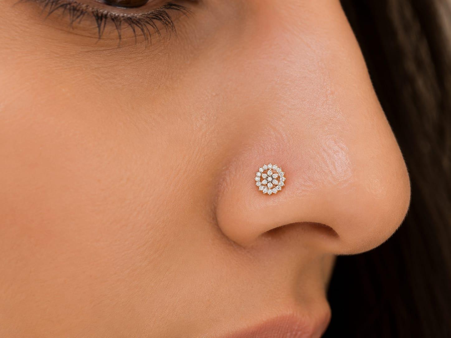 Halo Diamond Nosepin , Yellow Gold , 18 K