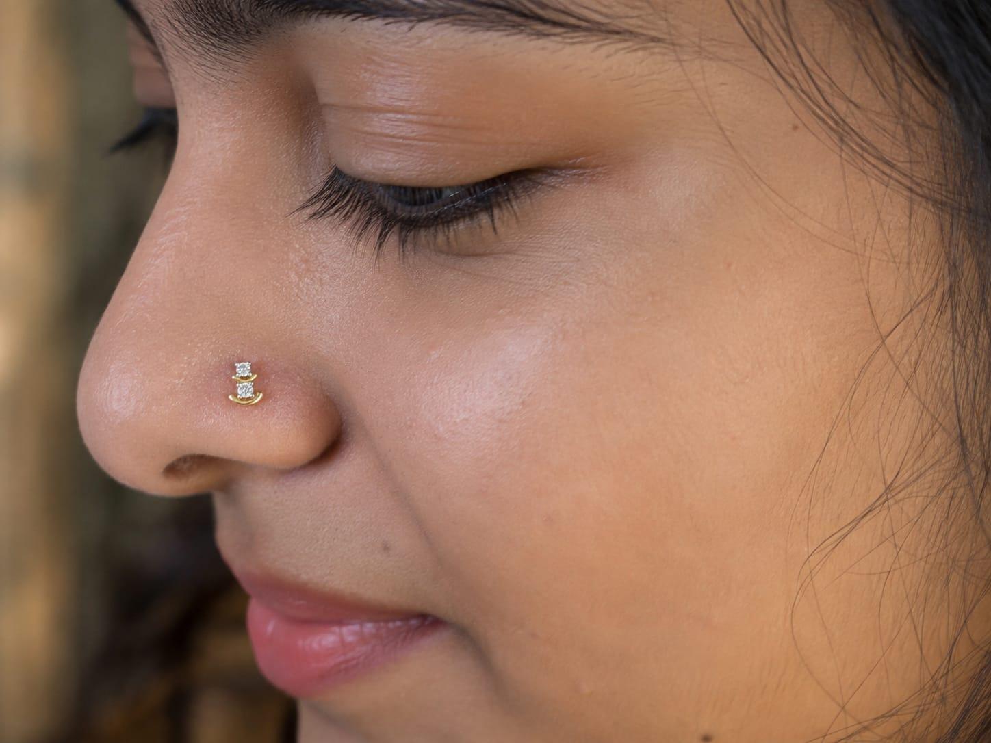Round Double-Diamond Gold Nosepin , Yellow Gold , 18 K